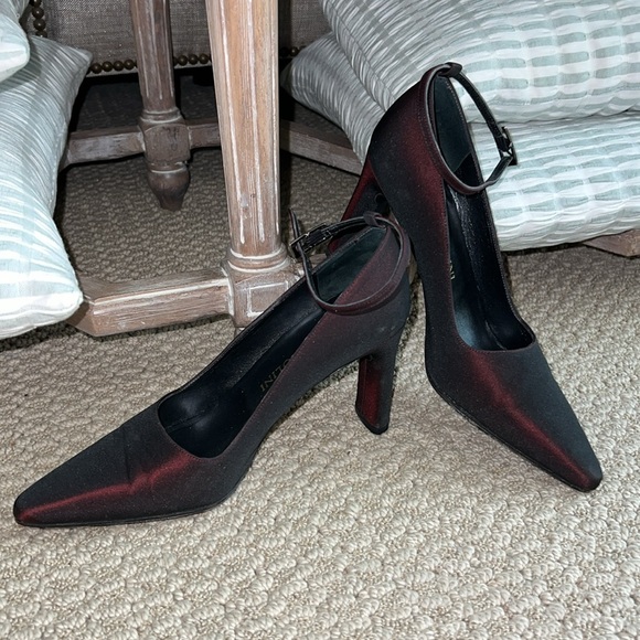 Enzo Angiolini Brushed Silk Dark Cherry Ankle Strap Pumps, 6.5M - Picture 3 of 9